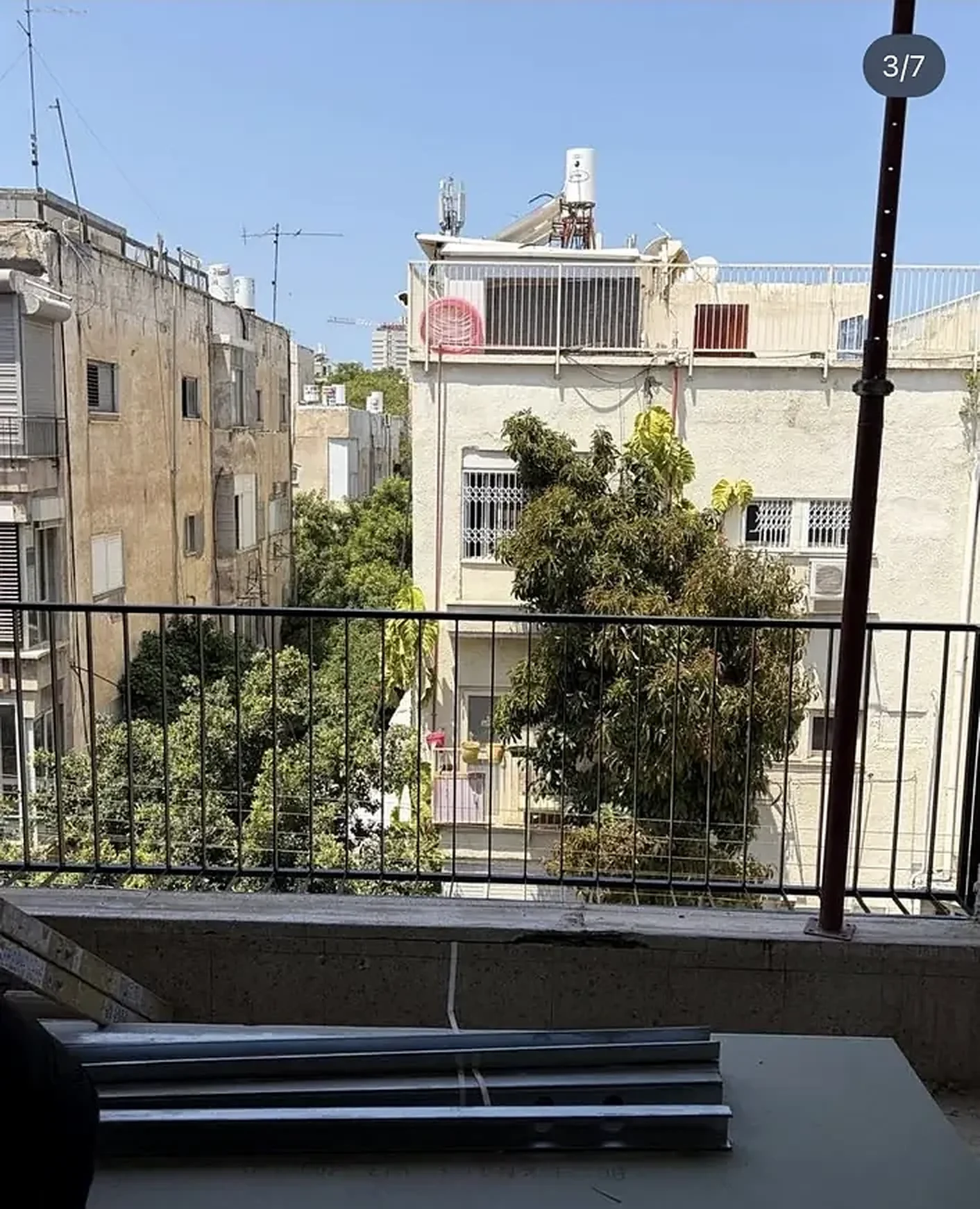 מעקות ועבודות ברזל לחוץ